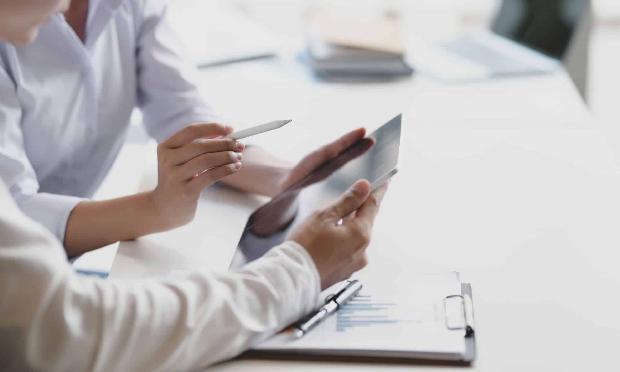 Arbeit am Tablet